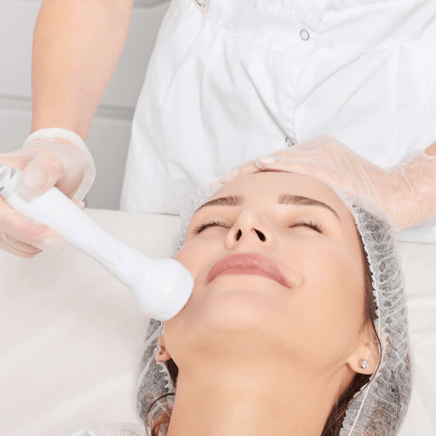 Hydra facial vs Regular Facial - Better, Difference and Benefits